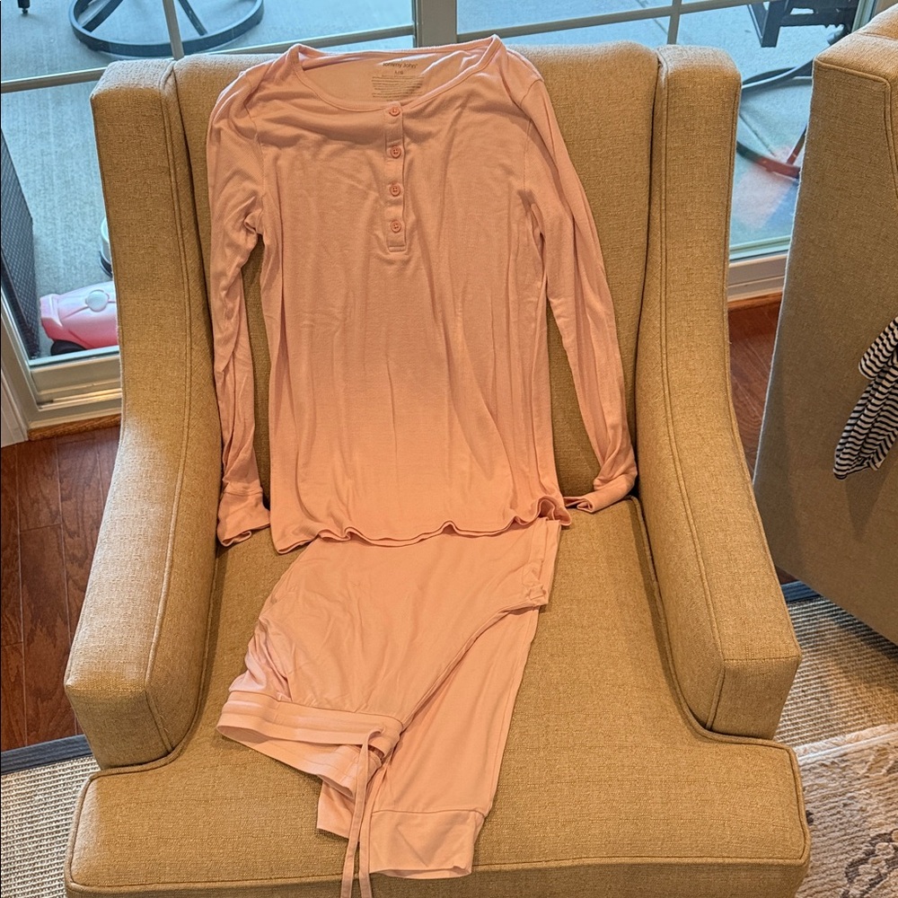Tommy John Women's Downtime Henley and Jogger set